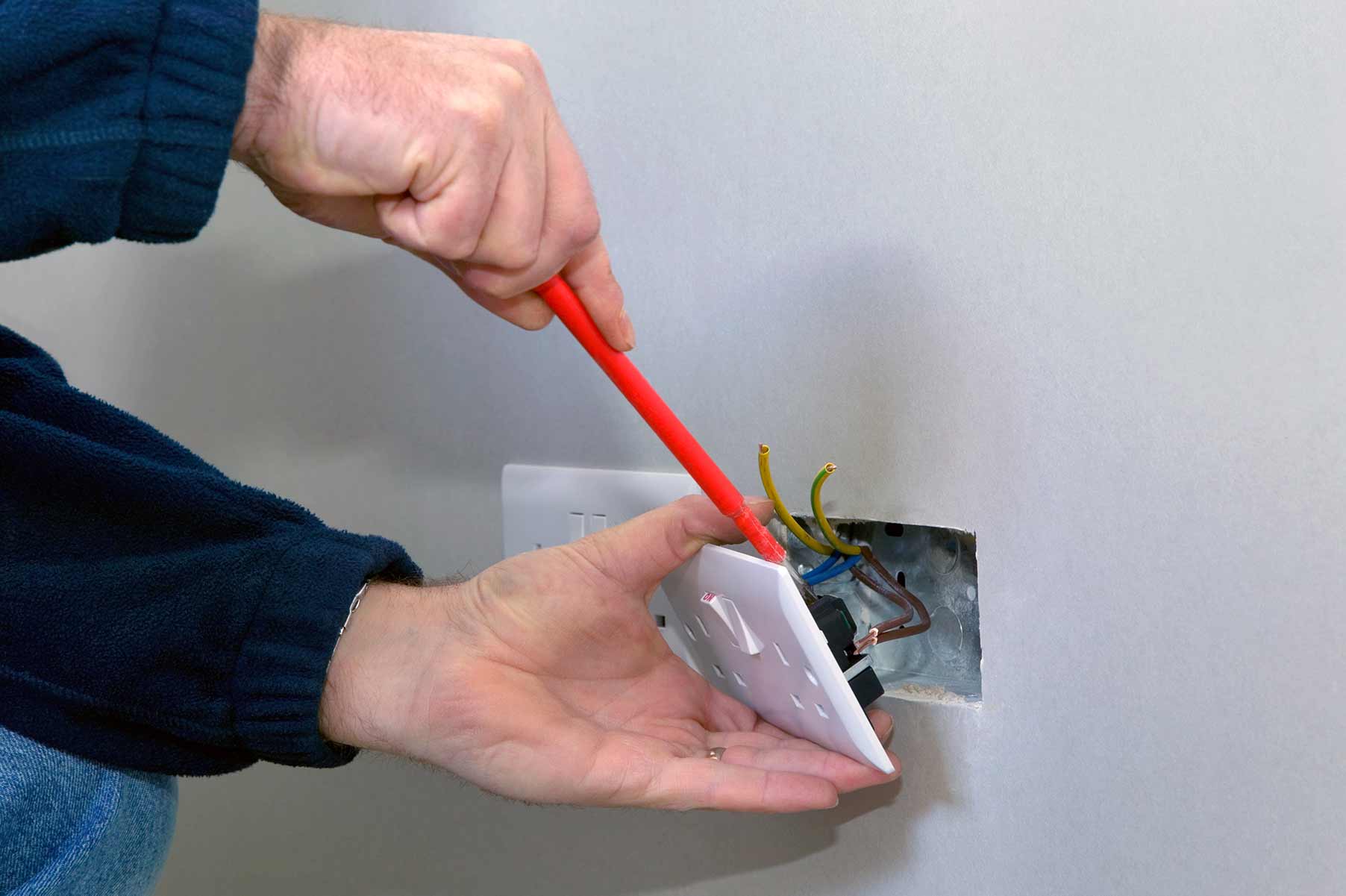 Our electricians can install plug sockets for domestic and commercial proeprties in Codicote and the local area. 